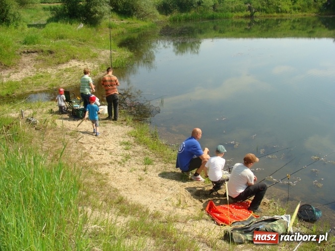 Zdjęcie w galerii na portalu naszraciborz.pl: Zawody wędkarskie z okazji Dnia Dziecka na łowisku nr 604 Łęg wiadomości z regionu