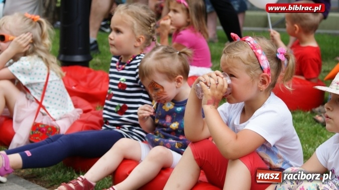 Zdjęcie w galerii na portalu naszraciborz.pl: Baśniowy Dzień Dziecka w bibliotece  wiadomości z regionu