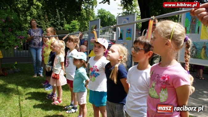 Zdjęcie w galerii na portalu naszraciborz.pl: Baśniowy Dzień Dziecka w bibliotece  wiadomości z regionu