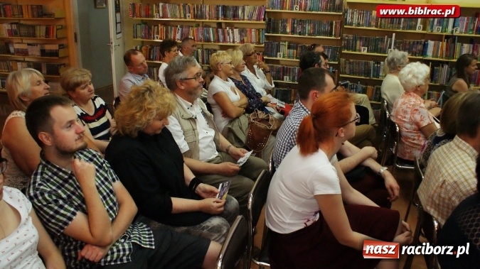 Zdjęcie w galerii na portalu naszraciborz.pl: Cecylia Kukuczka i Trio Appassionato, czyli Noc bibliotek w Raciborzu  wiadomości z regionu
