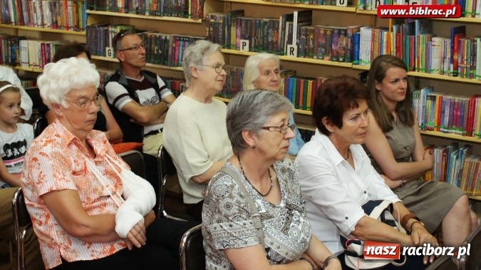 Zdjęcie w galerii na portalu naszraciborz.pl: Cecylia Kukuczka i Trio Appassionato, czyli Noc bibliotek w Raciborzu  wiadomości z regionu