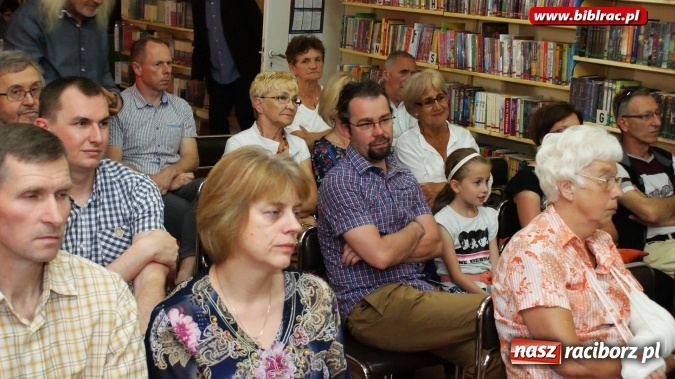 Zdjęcie w galerii na portalu naszraciborz.pl: Cecylia Kukuczka i Trio Appassionato, czyli Noc bibliotek w Raciborzu  wiadomości z regionu