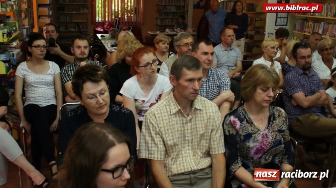 Zdjęcie w galerii na portalu naszraciborz.pl: Cecylia Kukuczka i Trio Appassionato, czyli Noc bibliotek w Raciborzu  wiadomości z regionu