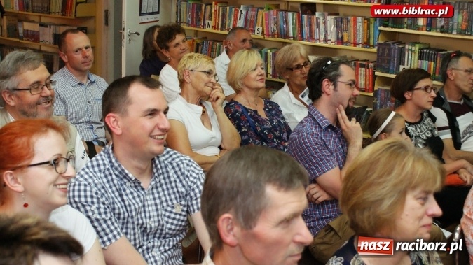 Zdjęcie w galerii na portalu naszraciborz.pl: Cecylia Kukuczka i Trio Appassionato, czyli Noc bibliotek w Raciborzu  wiadomości z regionu