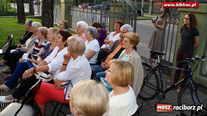Zdjęcie w galerii na portalu naszraciborz.pl: Cecylia Kukuczka i Trio Appassionato, czyli Noc bibliotek w Raciborzu  wiadomości z regionu