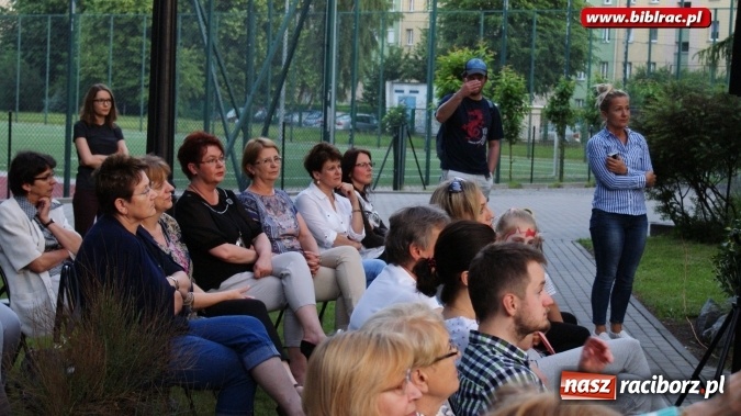 Zdjęcie w galerii na portalu naszraciborz.pl: Cecylia Kukuczka i Trio Appassionato, czyli Noc bibliotek w Raciborzu  wiadomości z regionu