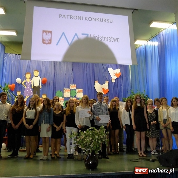 Zdjęcie w galerii na portalu naszraciborz.pl: Uczeń Gimnazjum nr 2 w finale IV Og&oacute;lnopolskiego Konkursu Transplantologicznego wiadomości z regionu