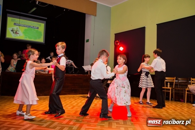 Zdjęcie w galerii na portalu naszraciborz.pl: Wiosenny Pląs w Młodzieżowym Domu Kultury wiadomości z regionu