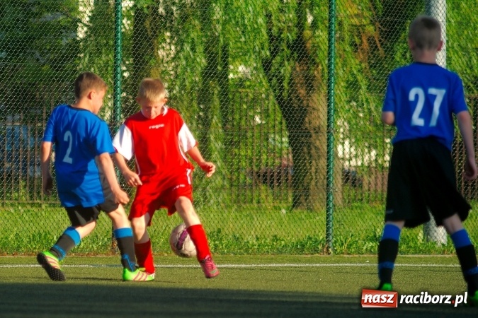 Zdjęcie w galerii na portalu naszraciborz.pl: Emocjonujące spotkanie orlików. Gol Krzanowic w końcówce na miarę remisu wiadomości z regionu