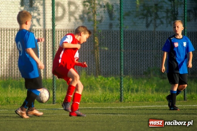 Zdjęcie w galerii na portalu naszraciborz.pl: Emocjonujące spotkanie orlików. Gol Krzanowic w końcówce na miarę remisu wiadomości z regionu