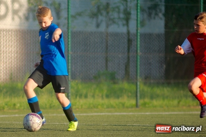Zdjęcie w galerii na portalu naszraciborz.pl: Emocjonujące spotkanie orlików. Gol Krzanowic w końcówce na miarę remisu wiadomości z regionu
