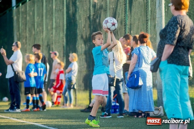 Zdjęcie w galerii na portalu naszraciborz.pl: Emocjonujące spotkanie orlików. Gol Krzanowic w końcówce na miarę remisu wiadomości z regionu