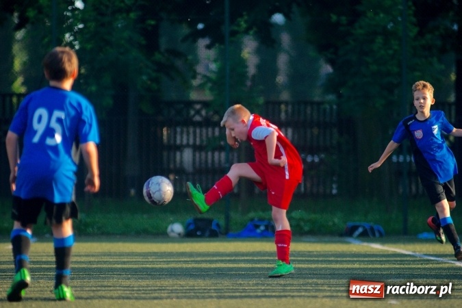 Zdjęcie w galerii na portalu naszraciborz.pl: Emocjonujące spotkanie orlików. Gol Krzanowic w końcówce na miarę remisu wiadomości z regionu