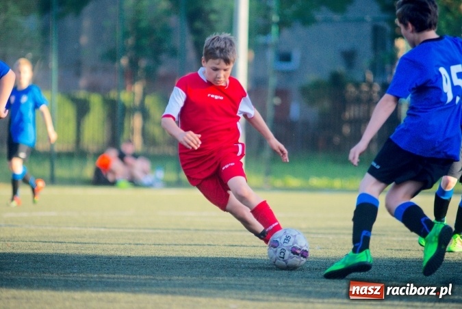 Zdjęcie w galerii na portalu naszraciborz.pl: Emocjonujące spotkanie orlików. Gol Krzanowic w końcówce na miarę remisu wiadomości z regionu