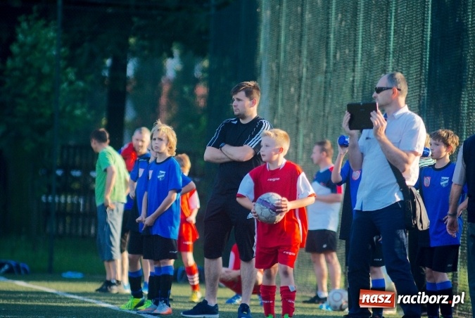 Zdjęcie w galerii na portalu naszraciborz.pl: Emocjonujące spotkanie orlików. Gol Krzanowic w końcówce na miarę remisu wiadomości z regionu