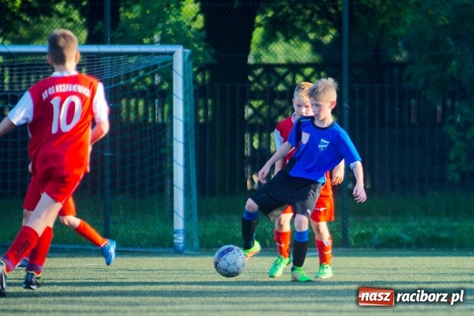 Zdjęcie w galerii na portalu naszraciborz.pl: Emocjonujące spotkanie orlików. Gol Krzanowic w końcówce na miarę remisu wiadomości z regionu