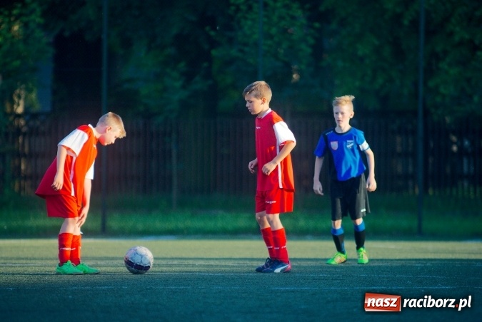 Zdjęcie w galerii na portalu naszraciborz.pl: Emocjonujące spotkanie orlików. Gol Krzanowic w końcówce na miarę remisu wiadomości z regionu