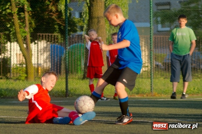 Zdjęcie w galerii na portalu naszraciborz.pl: Emocjonujące spotkanie orlików. Gol Krzanowic w końcówce na miarę remisu wiadomości z regionu
