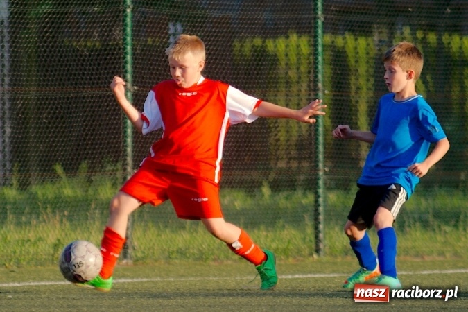 Zdjęcie w galerii na portalu naszraciborz.pl: Emocjonujące spotkanie orlików. Gol Krzanowic w końcówce na miarę remisu wiadomości z regionu