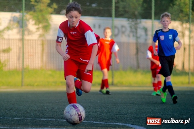 Zdjęcie w galerii na portalu naszraciborz.pl: Emocjonujące spotkanie orlików. Gol Krzanowic w końcówce na miarę remisu wiadomości z regionu