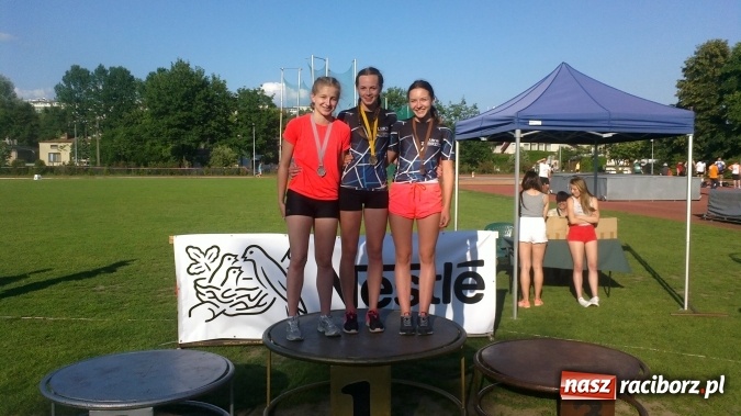Zdjęcie w galerii na portalu naszraciborz.pl: Dziewiętnaście medali raciborskich lekkoatletów wiadomości z regionu