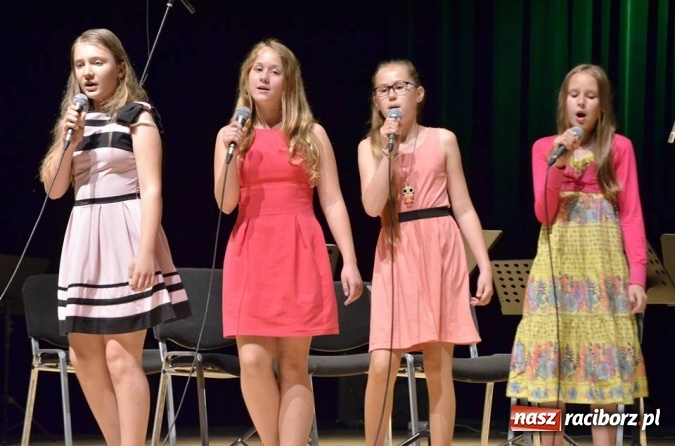 Zdjęcie w galerii na portalu naszraciborz.pl: Prezentacje grup artystycznych i zajęciowych w RCK  wiadomości z regionu