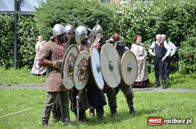 Zdjęcie w galerii na portalu naszraciborz.pl: Prezentacje grup artystycznych i zajęciowych w RCK  wiadomości z regionu