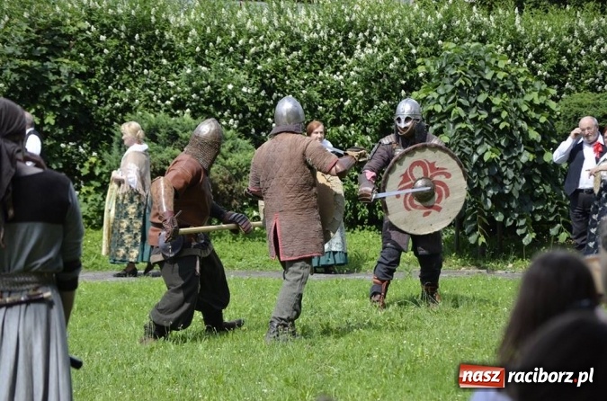 Zdjęcie w galerii na portalu naszraciborz.pl: Prezentacje grup artystycznych i zajęciowych w RCK  wiadomości z regionu