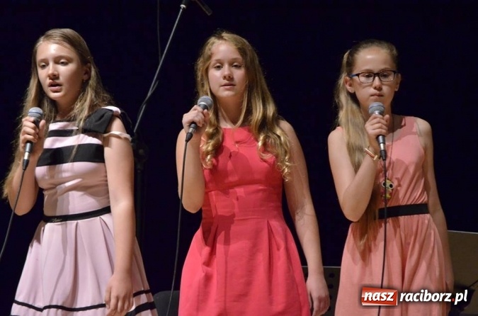 Zdjęcie w galerii na portalu naszraciborz.pl: Prezentacje grup artystycznych i zajęciowych w RCK  wiadomości z regionu