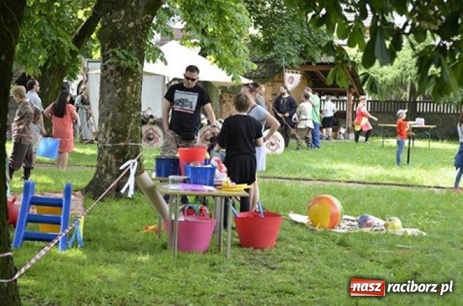 Zdjęcie w galerii na portalu naszraciborz.pl: Prezentacje grup artystycznych i zajęciowych w RCK  wiadomości z regionu