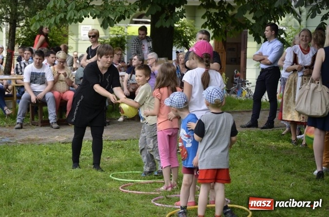 Zdjęcie w galerii na portalu naszraciborz.pl: Prezentacje grup artystycznych i zajęciowych w RCK  wiadomości z regionu