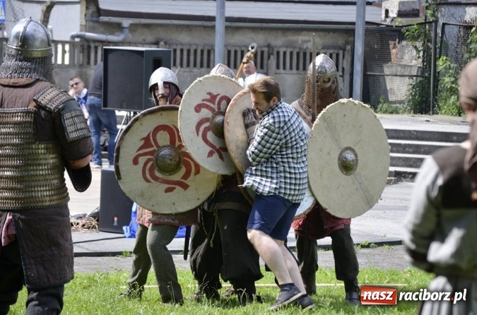 Zdjęcie w galerii na portalu naszraciborz.pl: Prezentacje grup artystycznych i zajęciowych w RCK  wiadomości z regionu