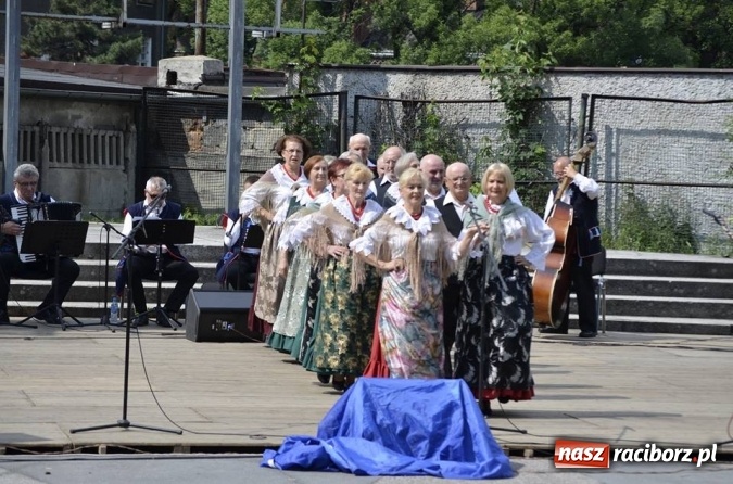 Zdjęcie w galerii na portalu naszraciborz.pl: Prezentacje grup artystycznych i zajęciowych w RCK  wiadomości z regionu