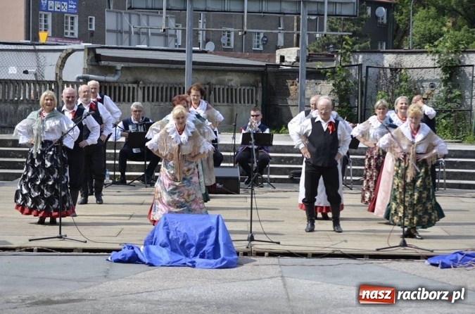 Zdjęcie w galerii na portalu naszraciborz.pl: Prezentacje grup artystycznych i zajęciowych w RCK  wiadomości z regionu