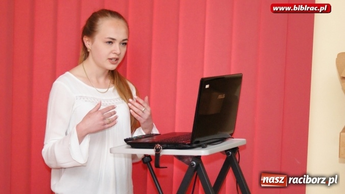 Zdjęcie w galerii na portalu naszraciborz.pl: Ułożeni w czasoprzestrzeni - niecodzienna lekcja w bibliotece  wiadomości z regionu