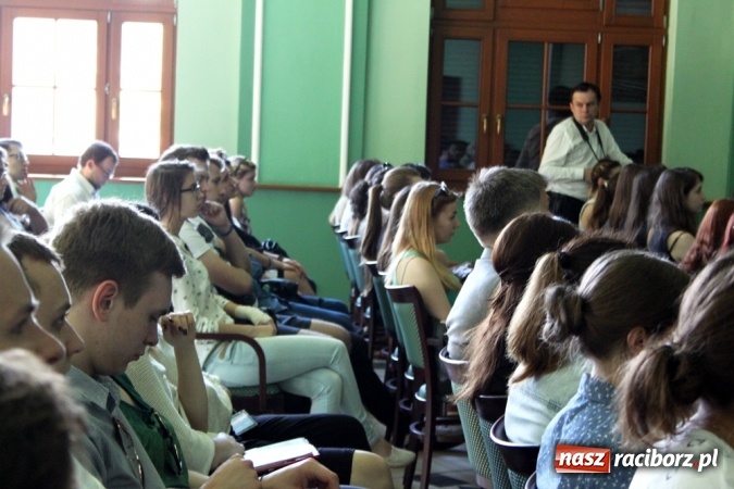 Zdjęcie w galerii na portalu naszraciborz.pl: Problemy architektoniczne i przestrzenne miasta linearnego. Seminarium w PWSZ wiadomości z regionu