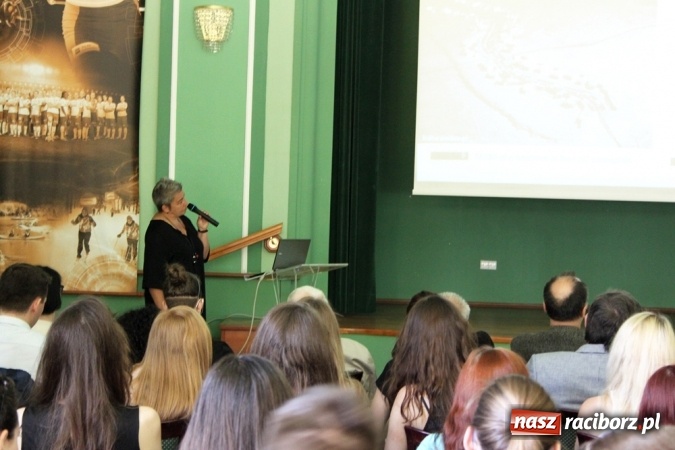 Zdjęcie w galerii na portalu naszraciborz.pl: Problemy architektoniczne i przestrzenne miasta linearnego. Seminarium w PWSZ wiadomości z regionu