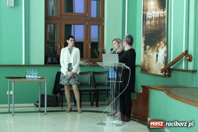 Zdjęcie w galerii na portalu naszraciborz.pl: Problemy architektoniczne i przestrzenne miasta linearnego. Seminarium w PWSZ wiadomości z regionu