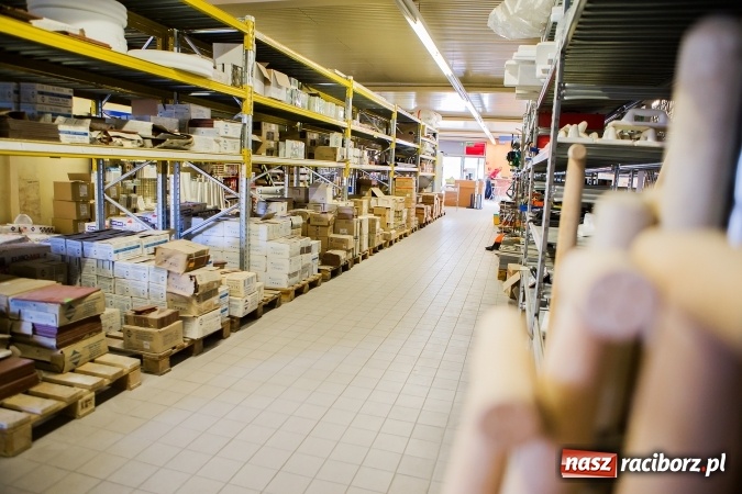 Zdjęcie w galerii na portalu naszraciborz.pl: Klej do płytek Atlas Geoflex w opakowaniu foliowym już do kupienia w Dombod-bis wiadomości z regionu