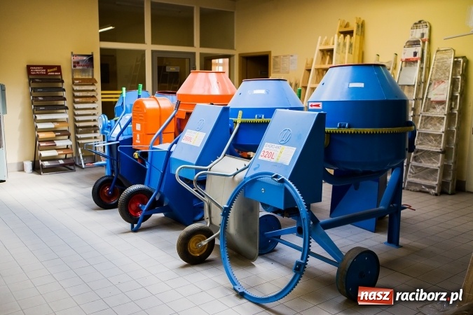 Zdjęcie w galerii na portalu naszraciborz.pl: Klej do płytek Atlas Geoflex w opakowaniu foliowym już do kupienia w Dombod-bis wiadomości z regionu