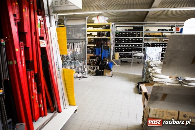 Zdjęcie w galerii na portalu naszraciborz.pl: Klej do płytek Atlas Geoflex w opakowaniu foliowym już do kupienia w Dombod-bis wiadomości z regionu