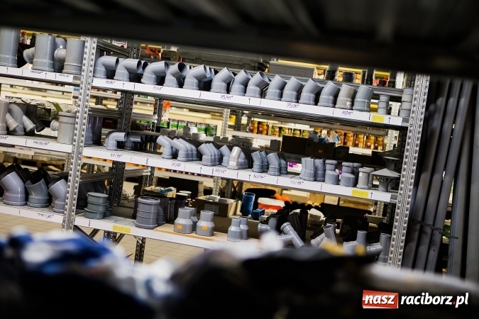 Zdjęcie w galerii na portalu naszraciborz.pl: Klej do płytek Atlas Geoflex w opakowaniu foliowym już do kupienia w Dombod-bis wiadomości z regionu