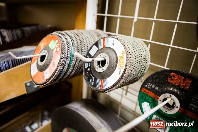 Zdjęcie w galerii na portalu naszraciborz.pl: Klej do płytek Atlas Geoflex w opakowaniu foliowym już do kupienia w Dombod-bis wiadomości z regionu