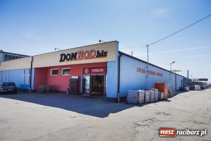 Zdjęcie w galerii na portalu naszraciborz.pl: Klej do płytek Atlas Geoflex w opakowaniu foliowym już do kupienia w Dombod-bis wiadomości z regionu