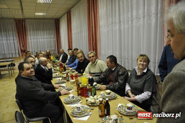 Zdjęcie w galerii na portalu naszraciborz.pl: Najsilniejsza sekcja rozdała puchary wiadomości z regionu