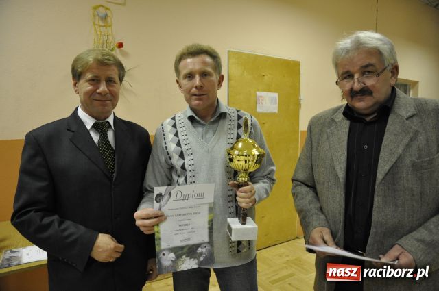 Zdjęcie w galerii na portalu naszraciborz.pl: Najsilniejsza sekcja rozdała puchary wiadomości z regionu