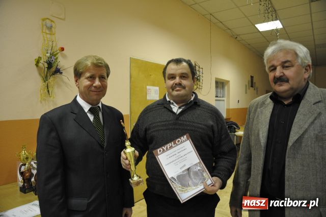 Zdjęcie w galerii na portalu naszraciborz.pl: Najsilniejsza sekcja rozdała puchary wiadomości z regionu