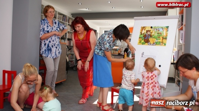 Zdjęcie w galerii na portalu naszraciborz.pl: Dzień Dziecka z Franklinem w bibliotece przy Bielskiej 12  wiadomości z regionu