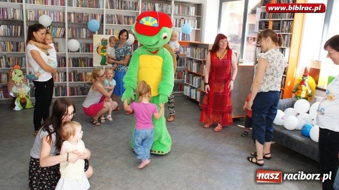 Zdjęcie w galerii na portalu naszraciborz.pl: Dzień Dziecka z Franklinem w bibliotece przy Bielskiej 12  wiadomości z regionu