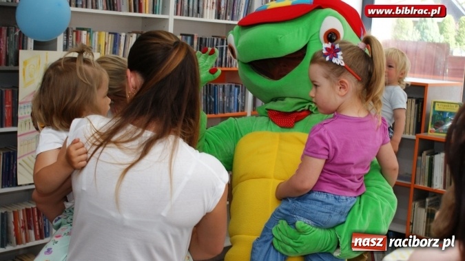 Zdjęcie w galerii na portalu naszraciborz.pl: Dzień Dziecka z Franklinem w bibliotece przy Bielskiej 12  wiadomości z regionu